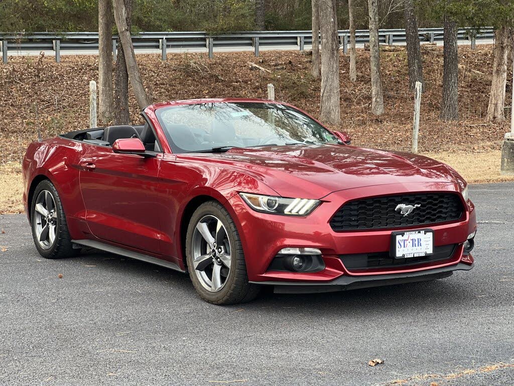 2015 Ford Mustang V6 Convertible RWD