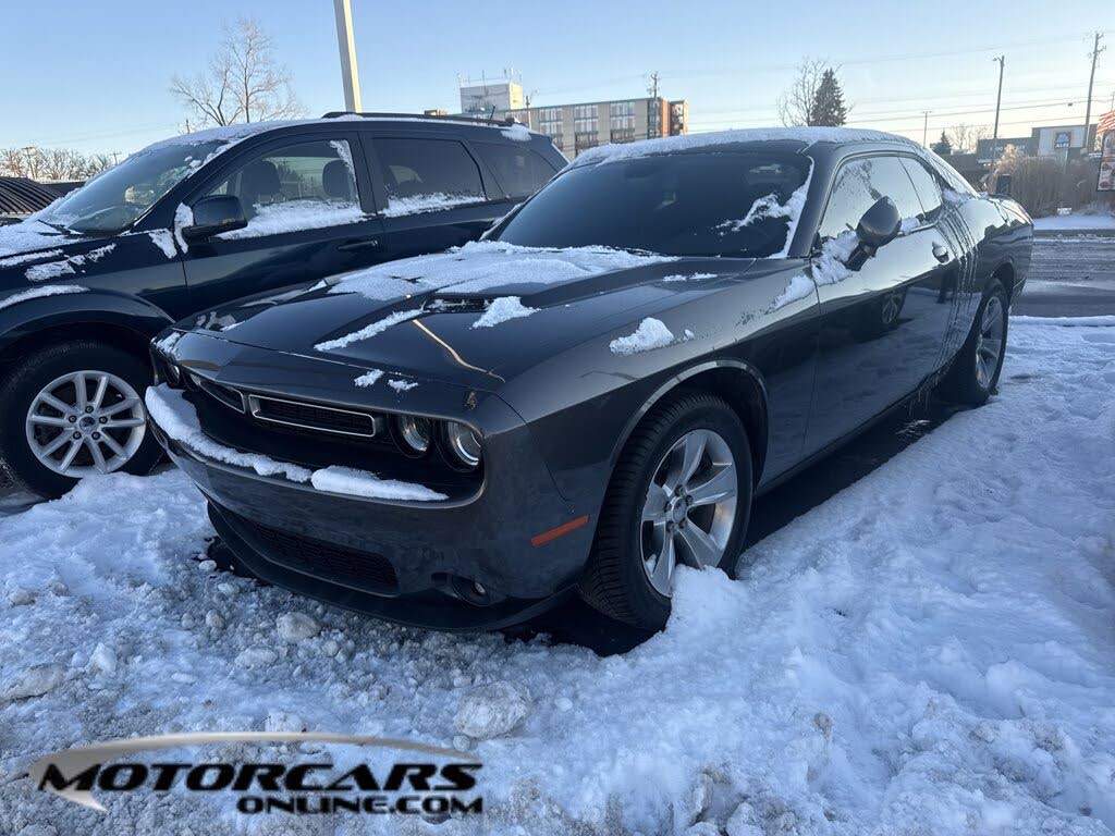 2021 Dodge Challenger SXT RWD