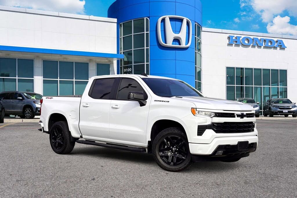 2025 Chevrolet Silverado 1500 RST Crew Cab 4WD