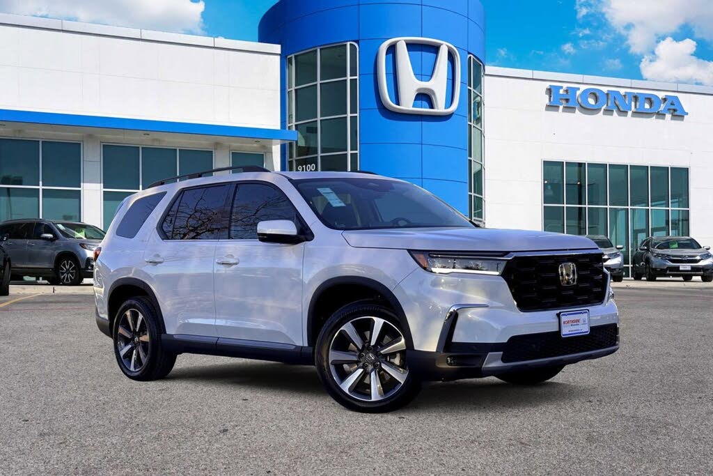 2025 Honda Pilot Touring AWD