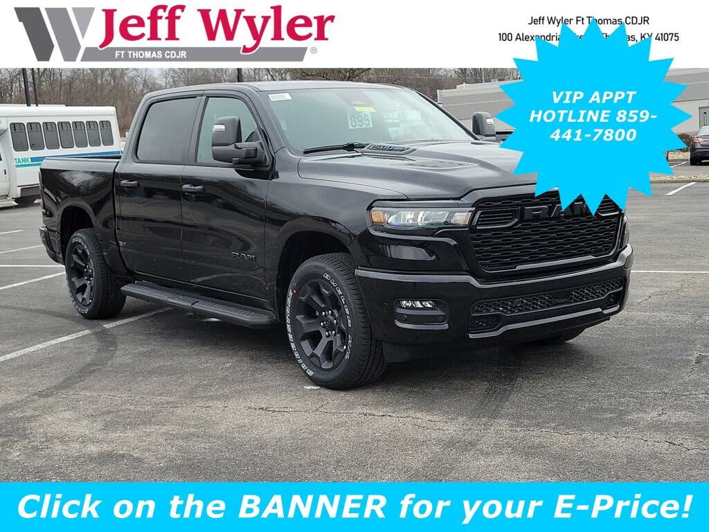 2025 RAM 1500 Tradesman Crew Cab 4WD