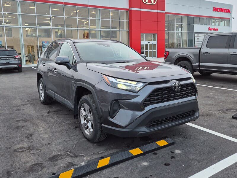 Toyota RAV4 XLE AWD 2022