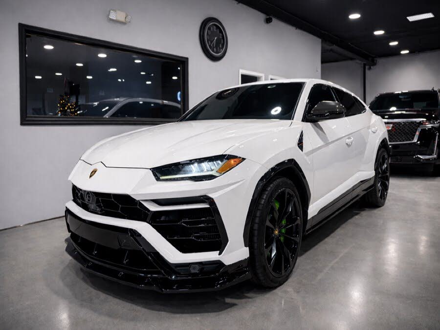 2022 Lamborghini Urus AWD