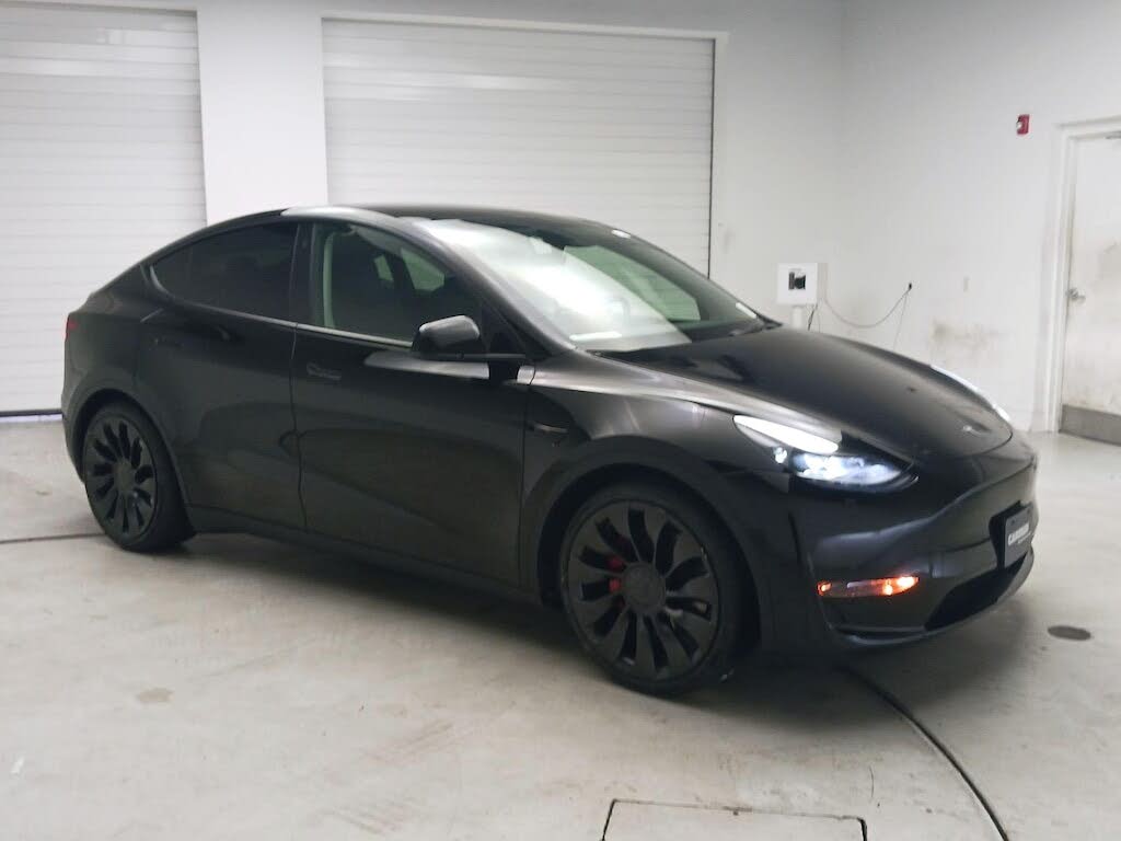 2023 Tesla Model Y Performance AWD