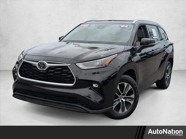 2022 Toyota Highlander XLE FWD