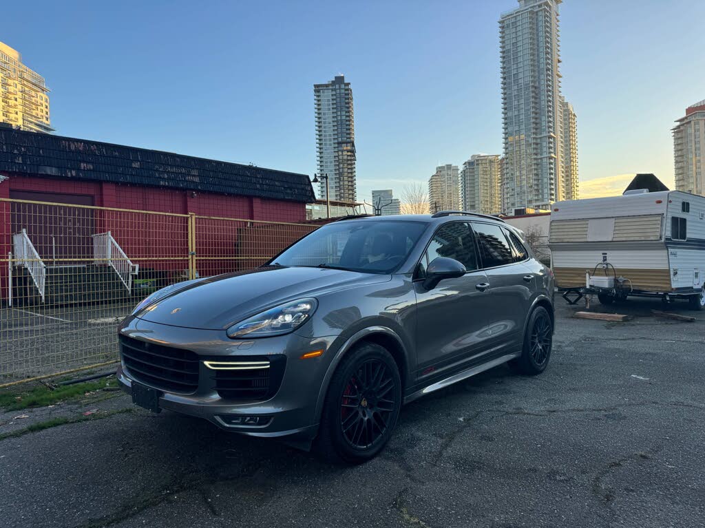 Porsche Cayenne GTS AWD 2017