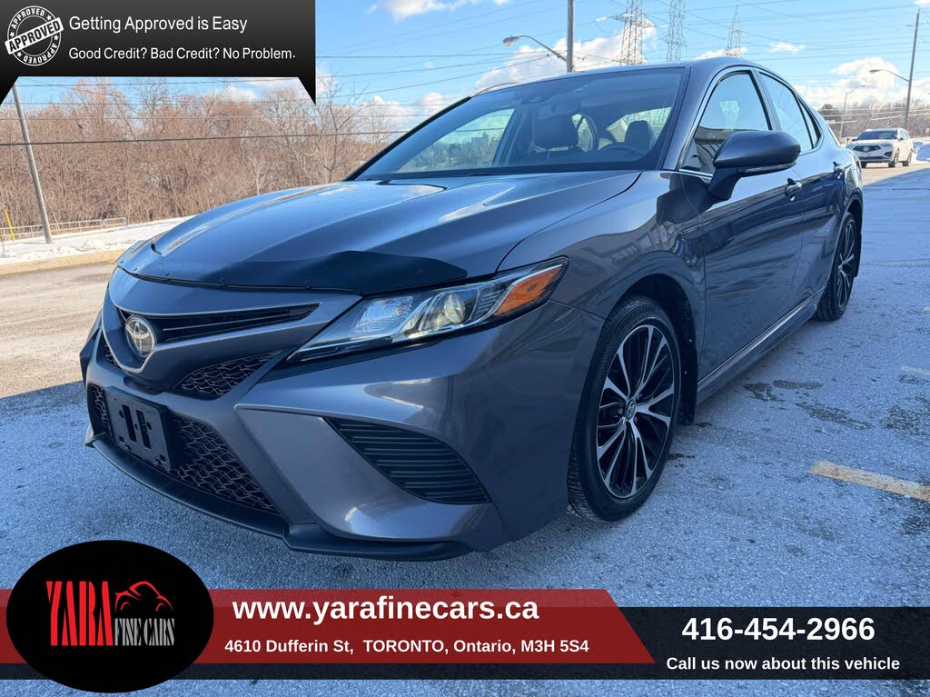 Toyota Camry SE FWD 2020