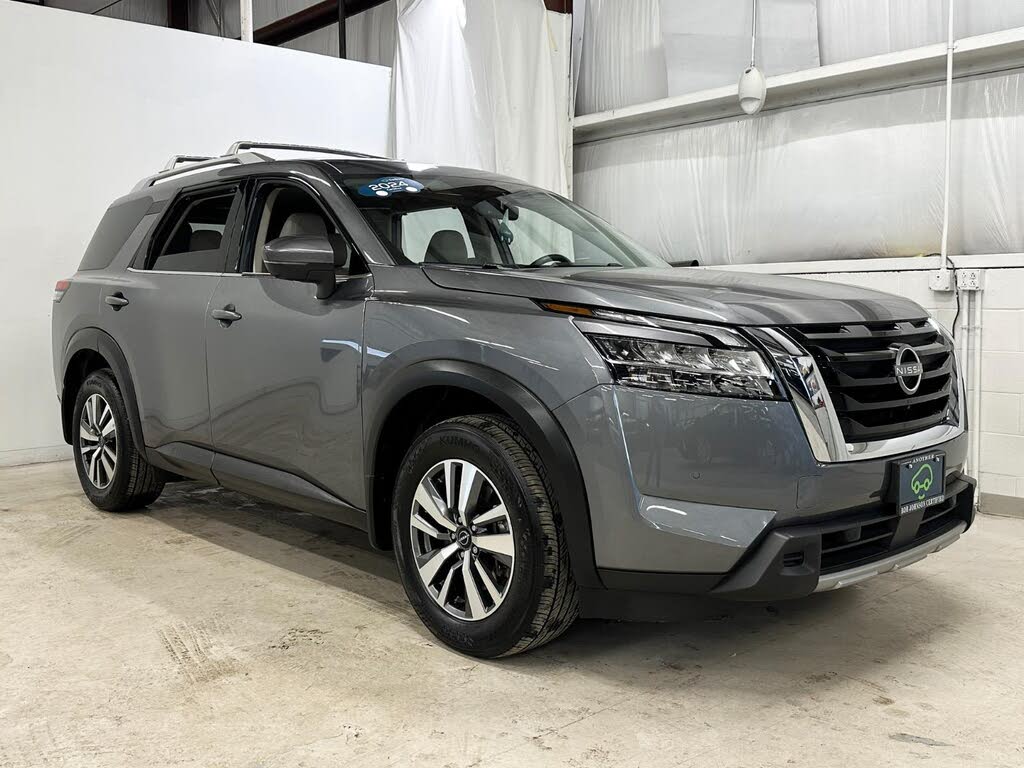 2024 Nissan Pathfinder SL 4WD