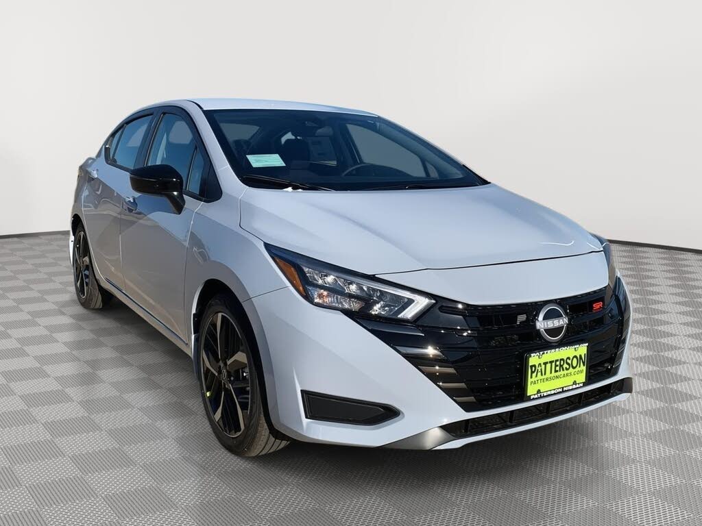 2025 Nissan Versa SR FWD
