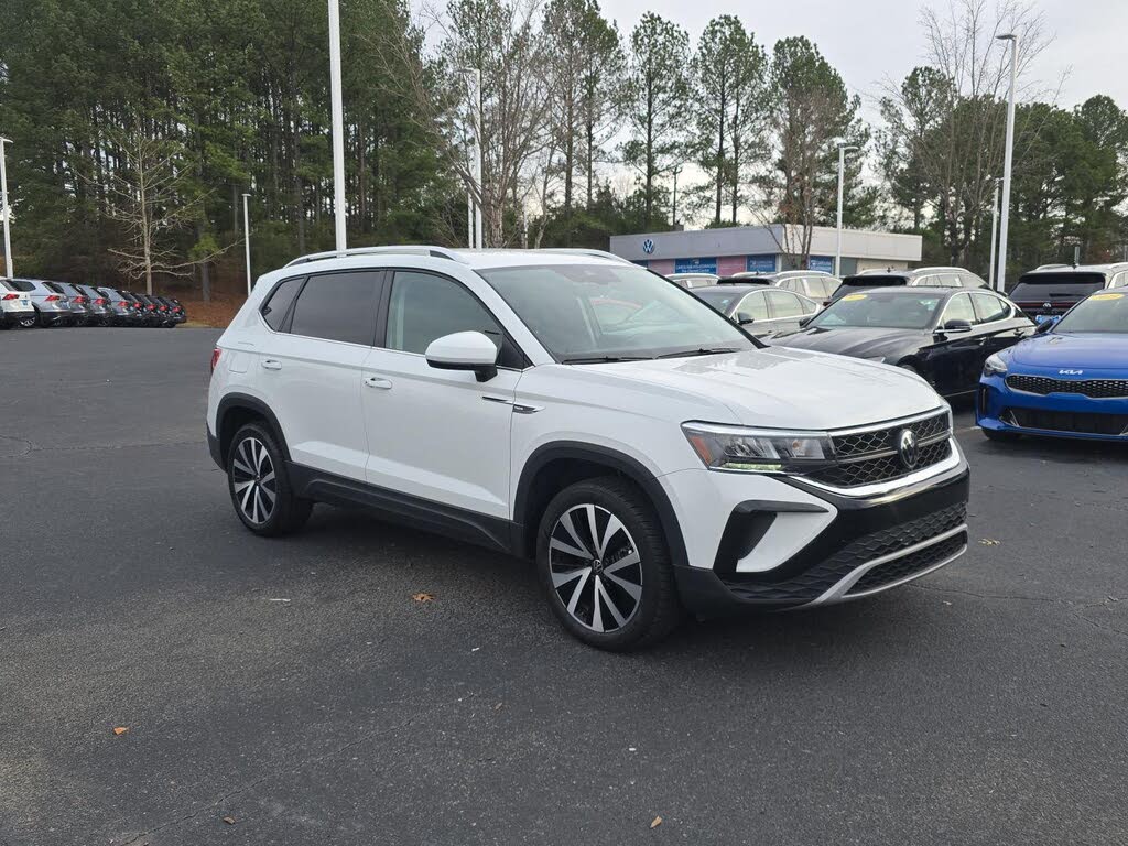 2024 Volkswagen Taos SE FWD