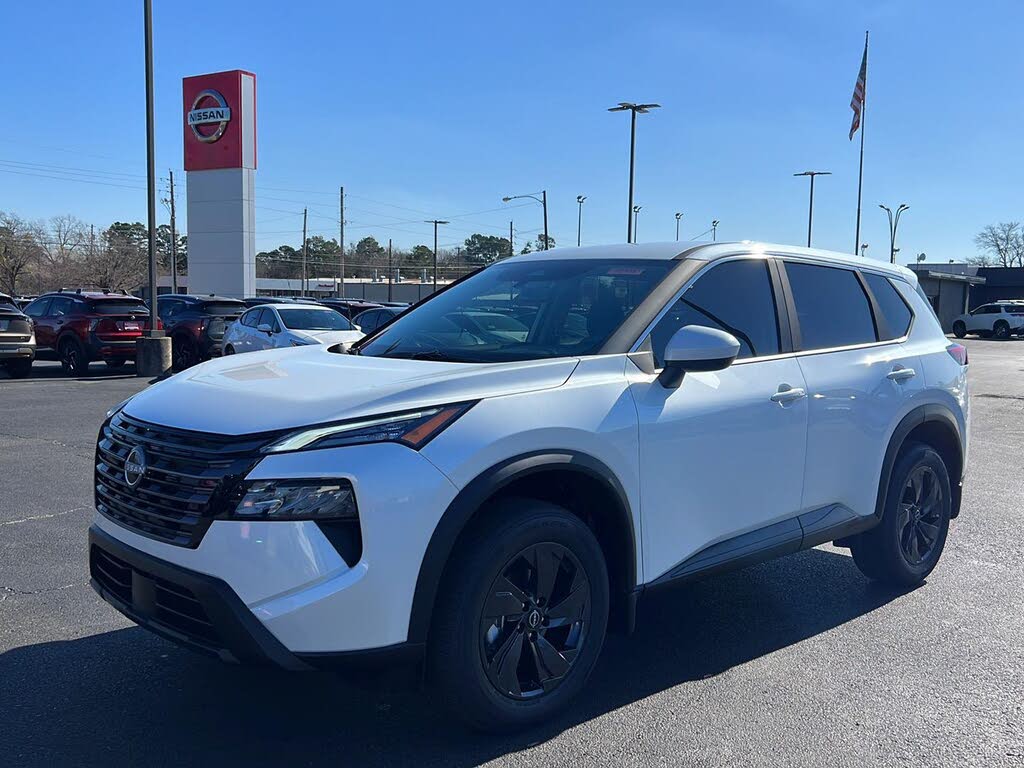 2026 Nissan Rogue SV FWD