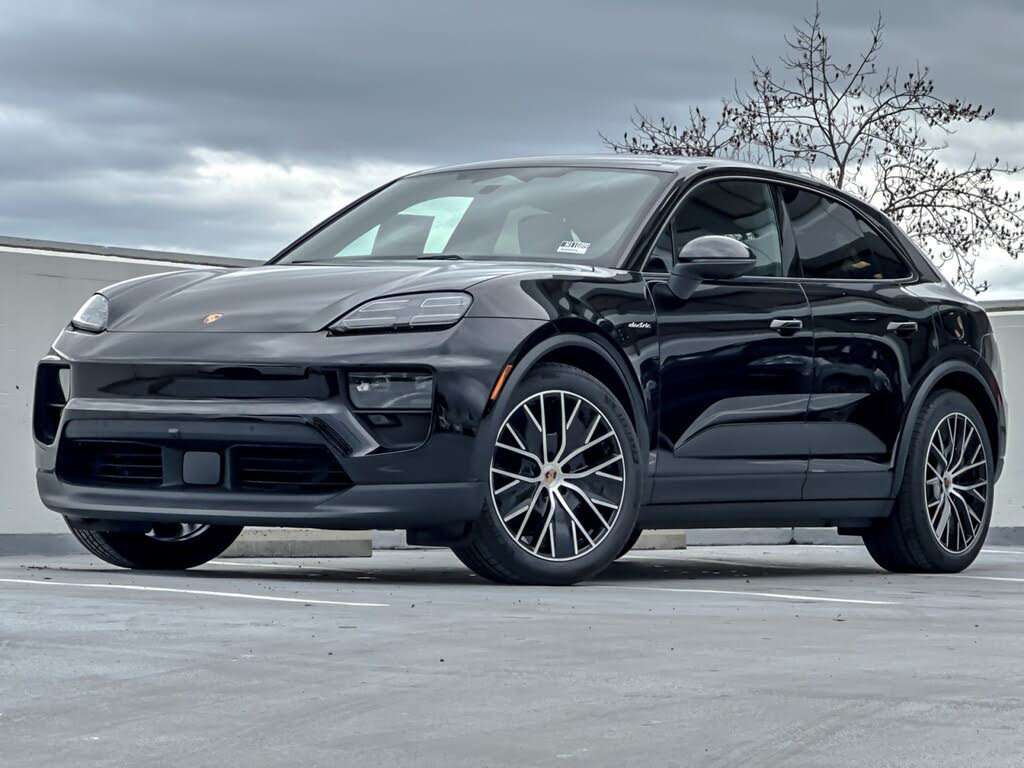 2025 Porsche Macan AWD