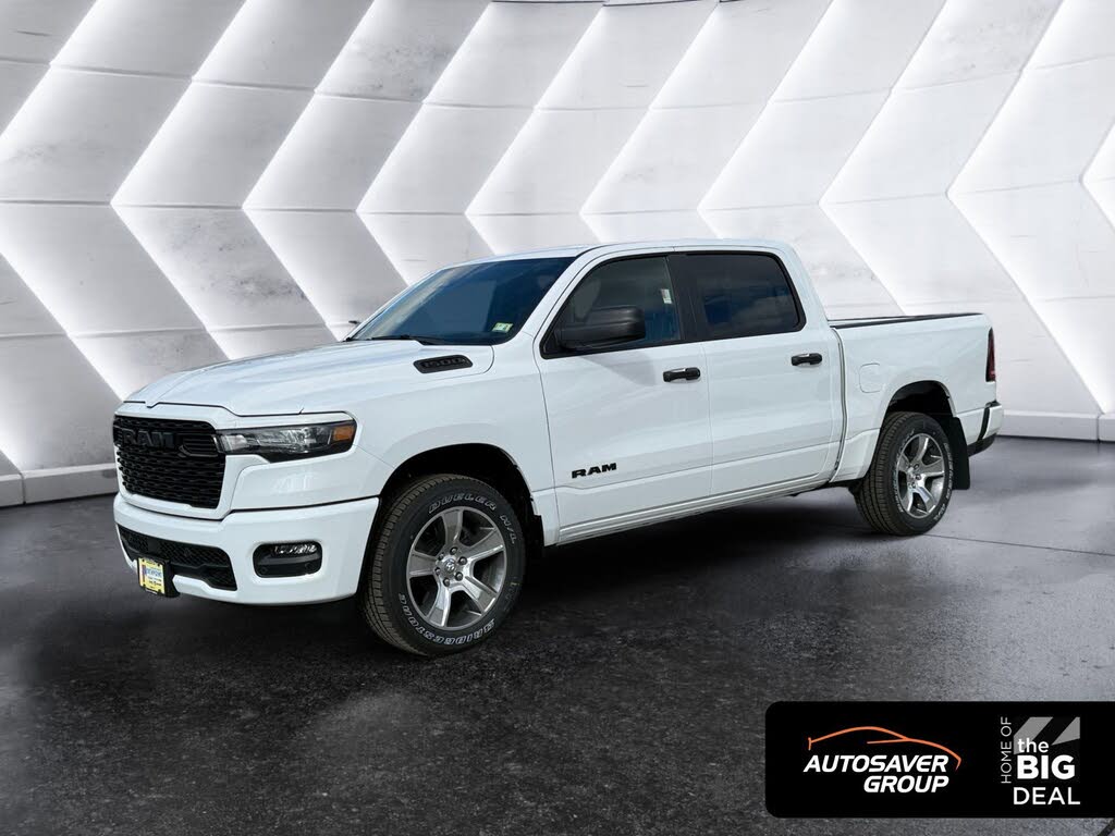 2026 RAM 1500 Express Crew Cab 4WD
