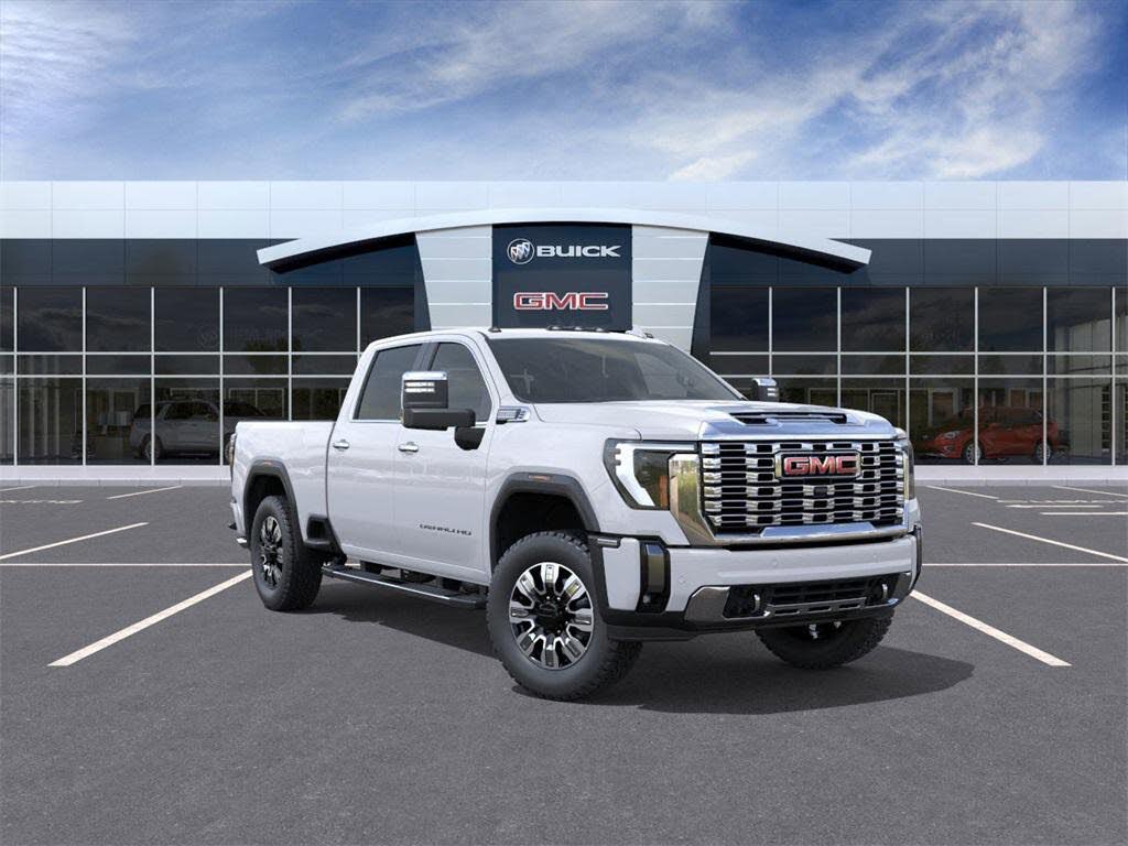 2025 GMC Sierra 2500HD Denali Crew Cab 4WD