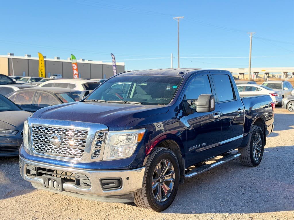 2018 Nissan Titan SV Crew Cab 4WD