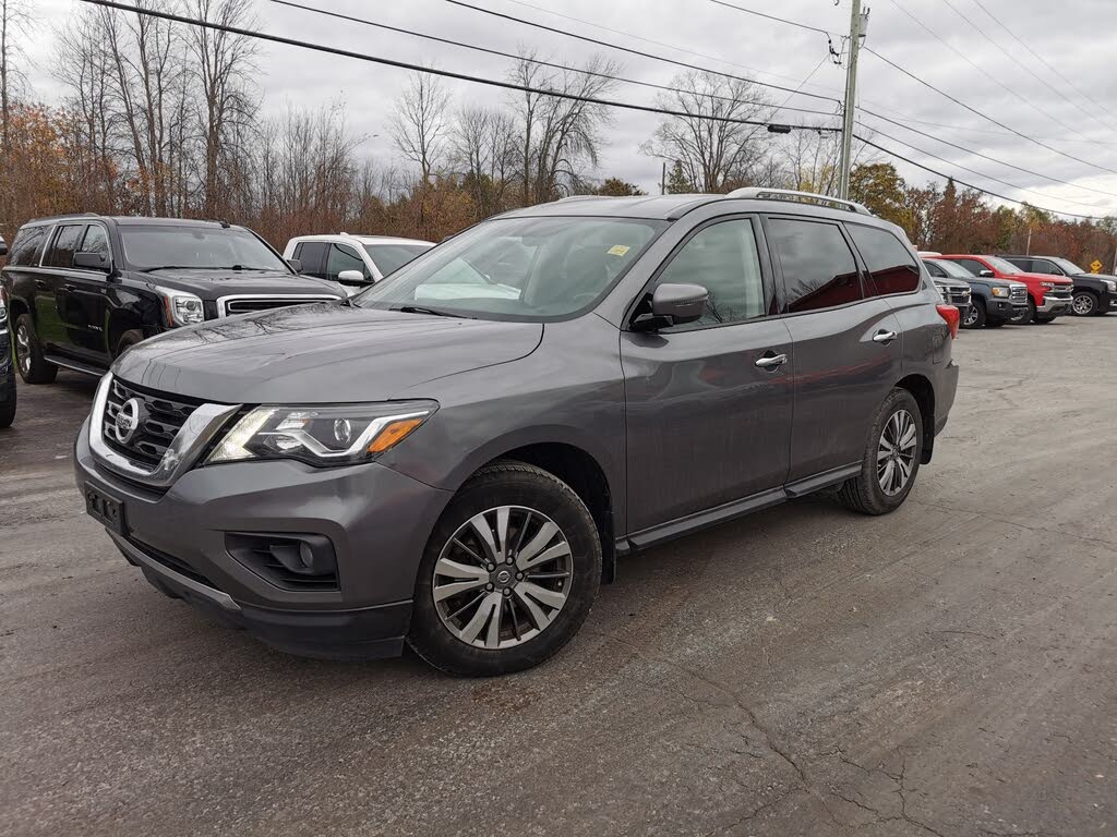Nissan Pathfinder SV 4WD 2019