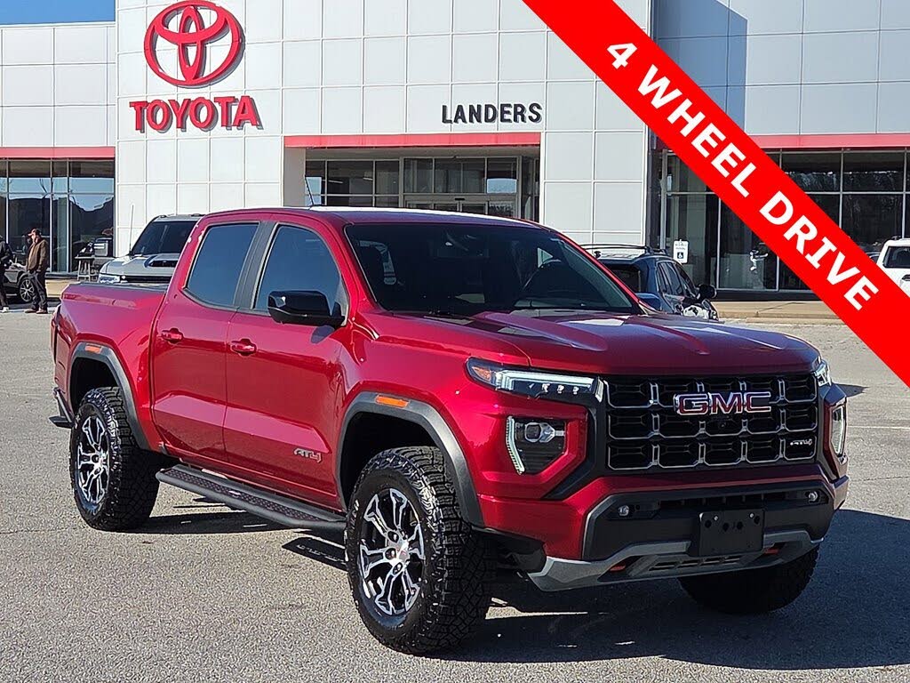 2024 GMC Canyon AT4 Crew Cab 4WD