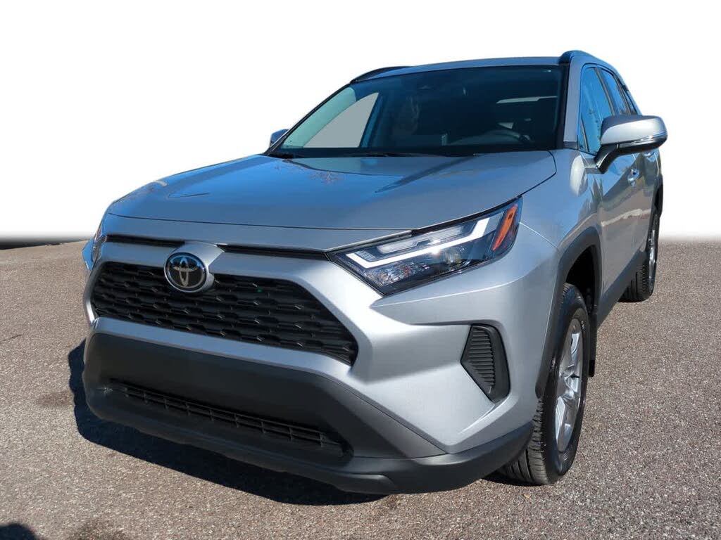 2025 Toyota RAV4 XLE FWD