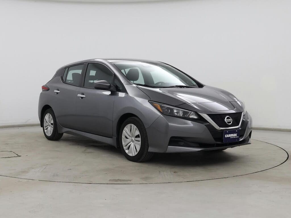 2022 Nissan LEAF S FWD