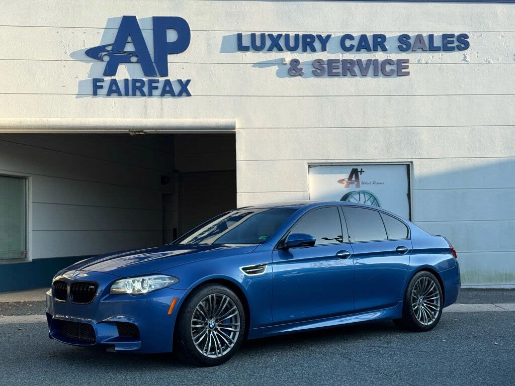 2015 BMW M5 RWD
