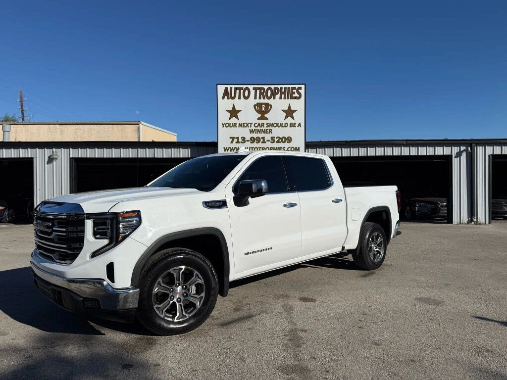 2025 GMC Sierra 1500 SLT Crew Cab RWD