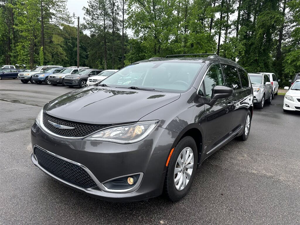 2018 Chrysler Pacifica Touring L FWD
