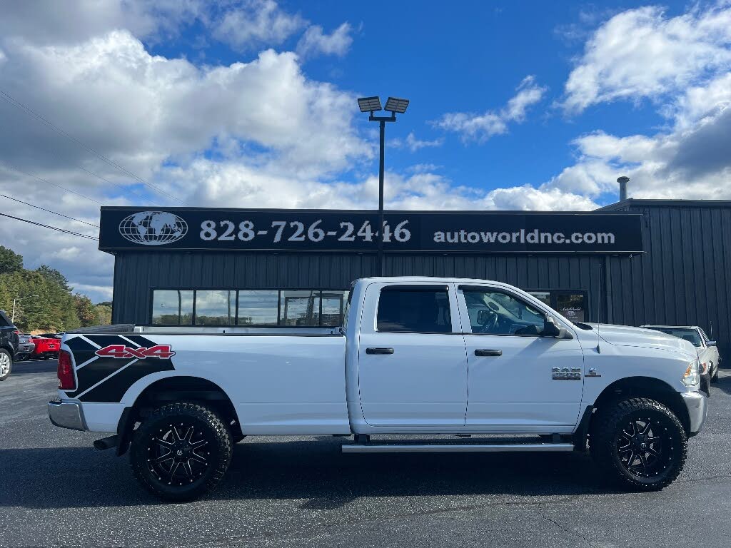 2013 RAM 2500 Tradesman Crew Cab LB 4WD