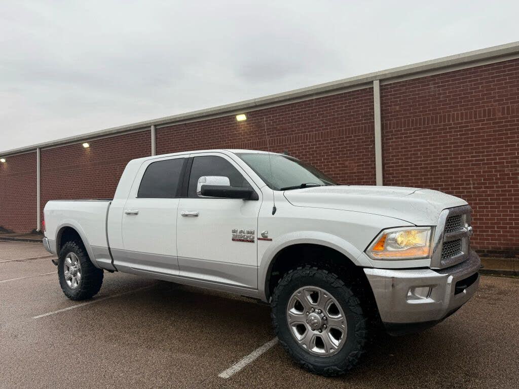 2014 RAM 3500 Laramie Mega Cab 4WD