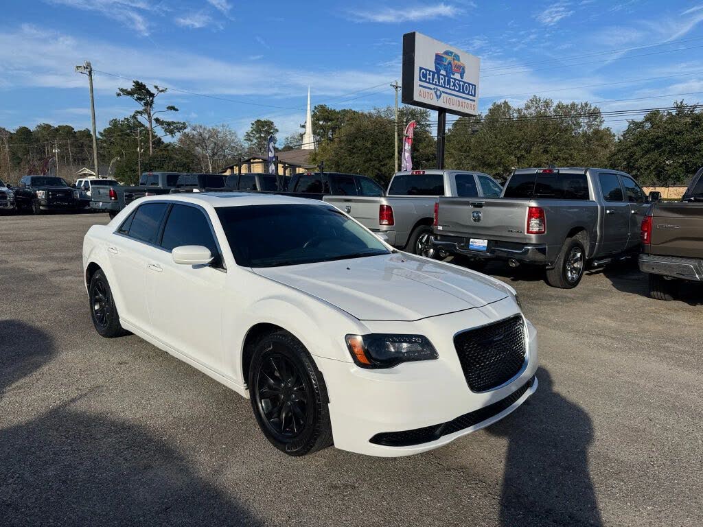 2015 Chrysler 300 Limited RWD