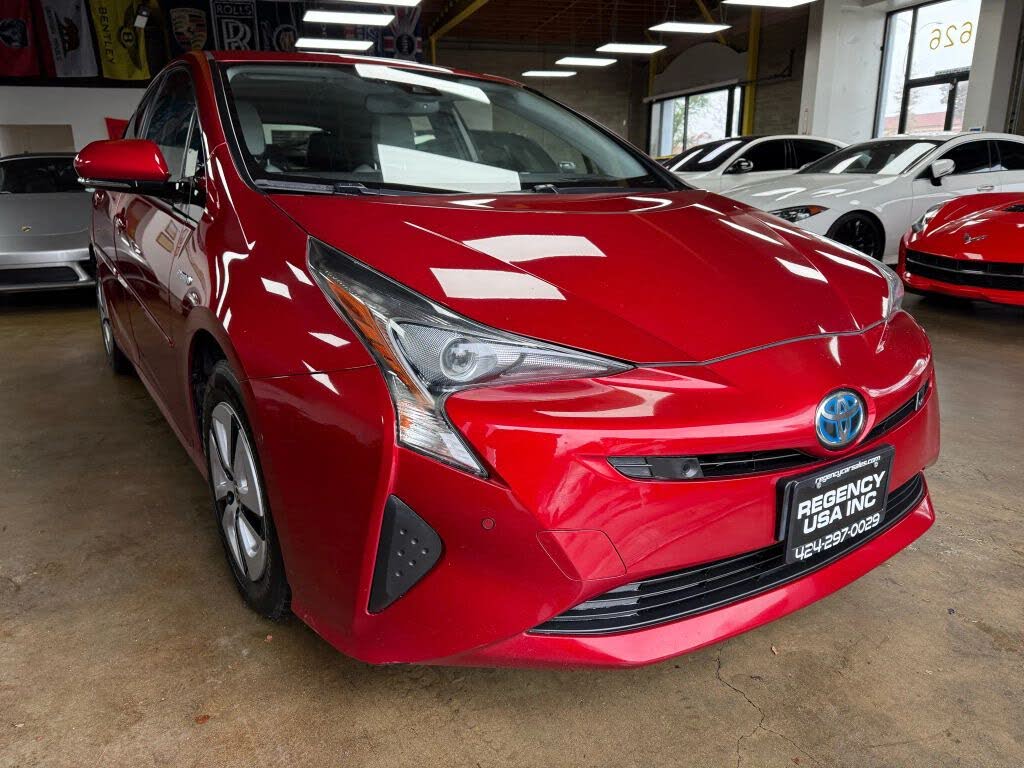 2018 Toyota Prius Four Touring FWD