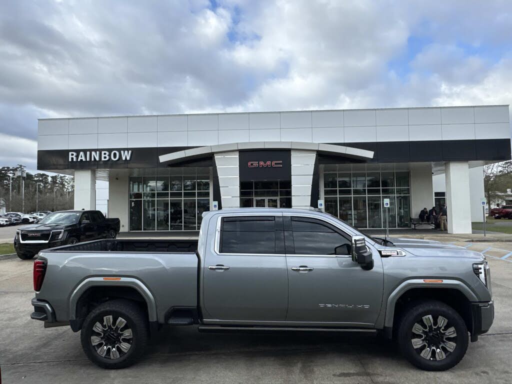 2025 GMC Sierra 3500HD Denali Crew Cab 4WD