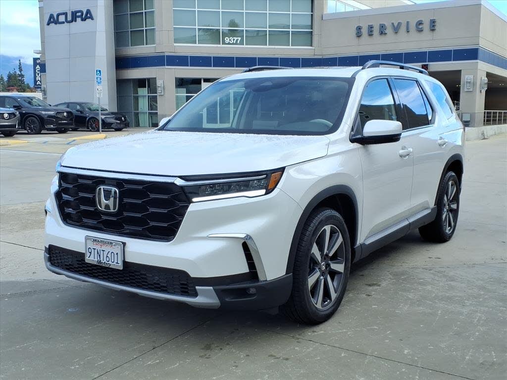 2025 Honda Pilot Touring AWD