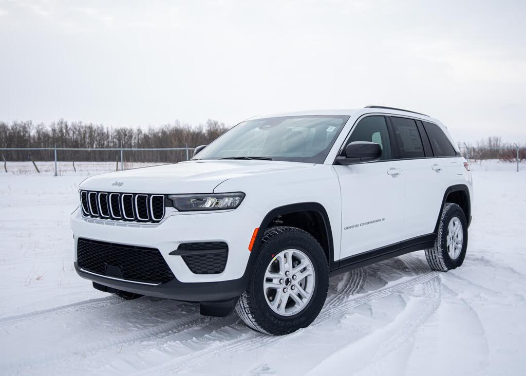 Jeep Grand Cherokee Laredo 4WD 2025