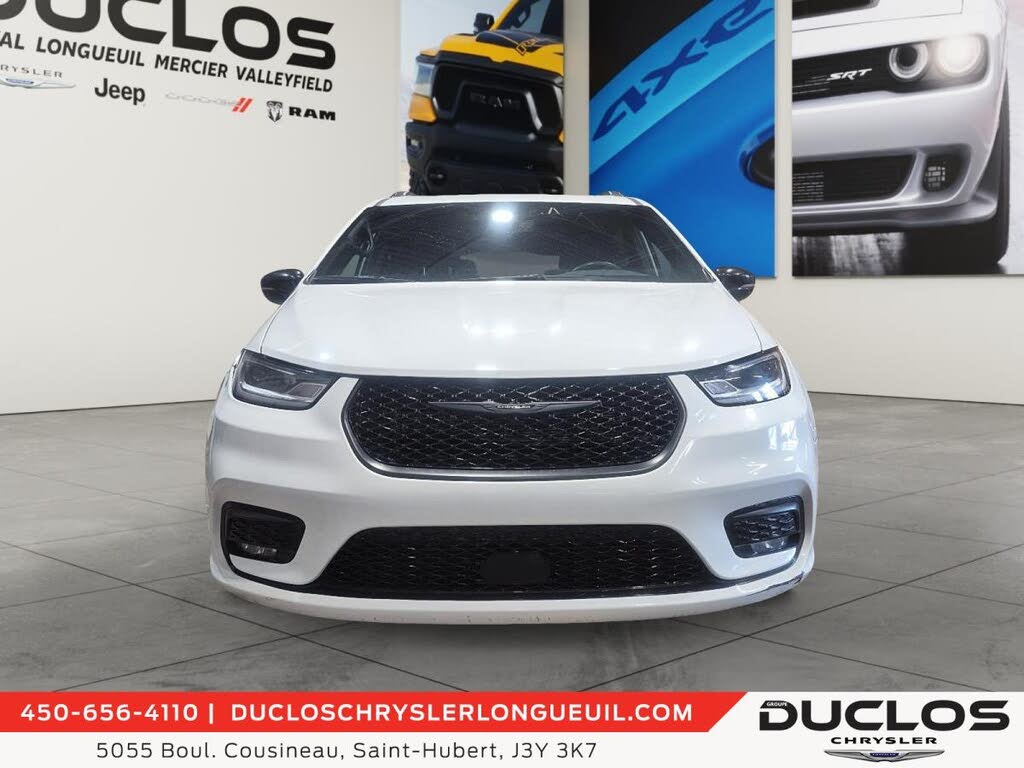 Chrysler Pacifica Touring L FWD 2024