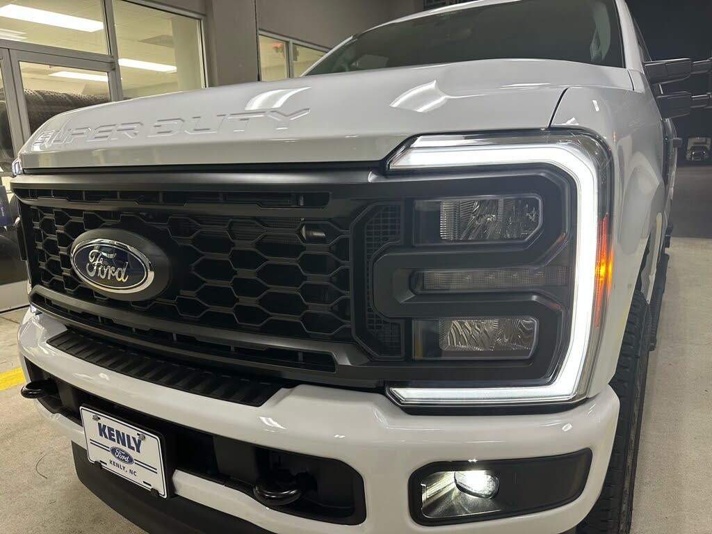 2026 Ford F-250 Super Duty XL Crew Cab 4WD