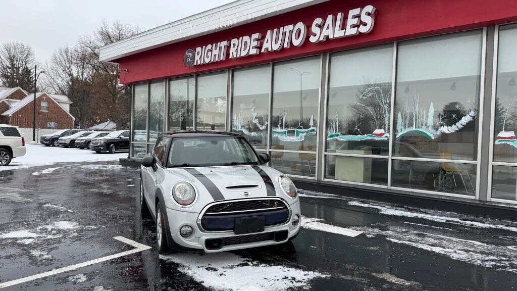 2015 MINI Cooper S 2-Door Hatchback FWD