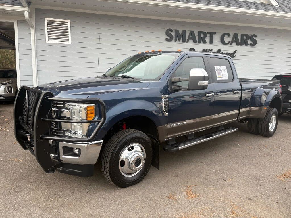 2017 Ford F-350 Super Duty Lariat Crew Cab LB DRW 4WD
