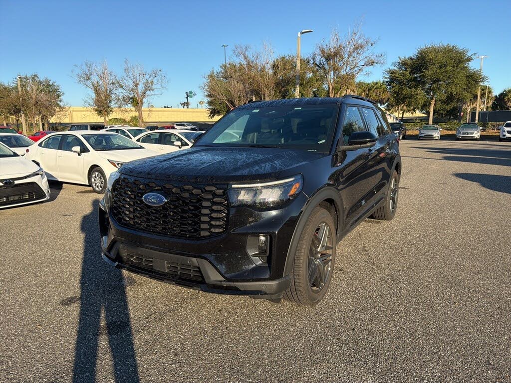 2025 Ford Explorer ST-Line AWD