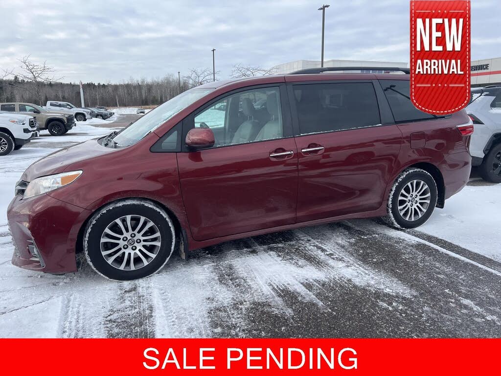 2018 Toyota Sienna XLE 7-Passenger FWD with Auto-Access Seat