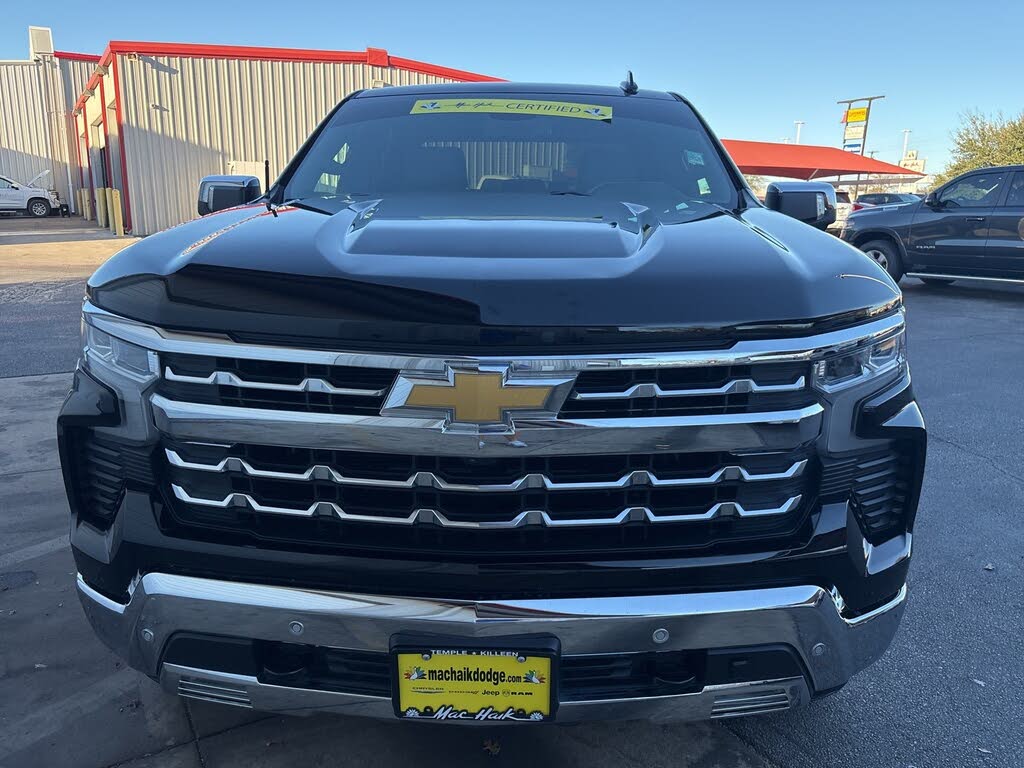 2025 Chevrolet Silverado 1500 LTZ Crew Cab 4WD