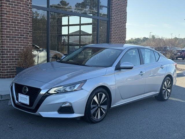 2022 Nissan Altima 2.5 SV FWD