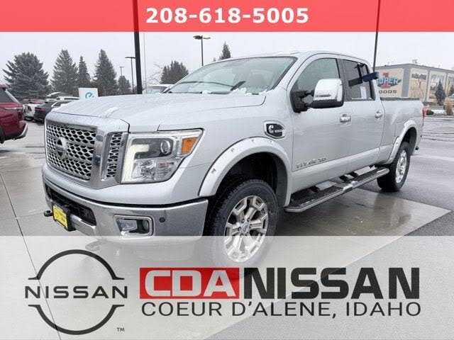 2017 Nissan Titan XD SL Crew Cab 4WD
