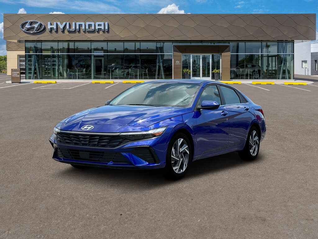 2024 Hyundai Elantra SEL FWD