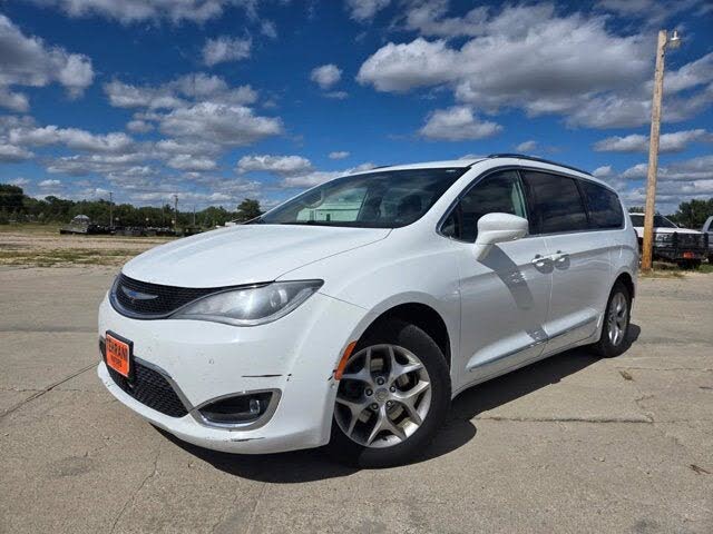 2018 Chrysler Pacifica Touring L Plus FWD