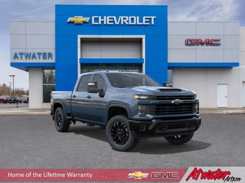 2026 Chevrolet Silverado 2500HD Custom Crew Cab 4WD