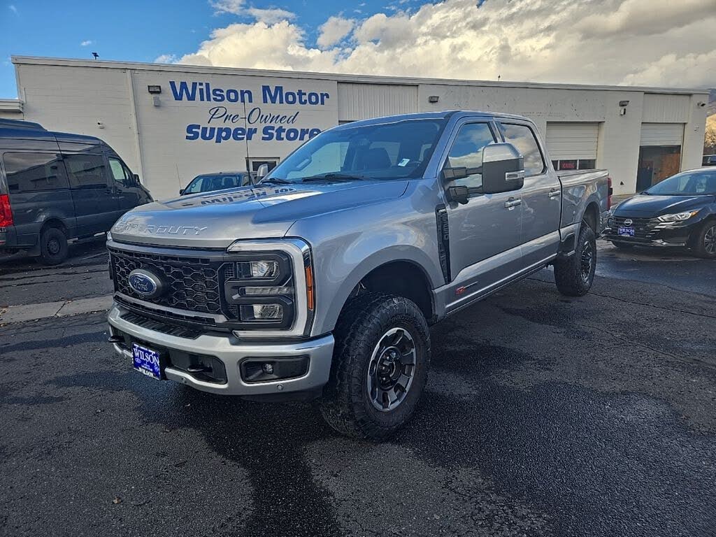 2023 Ford F-250 Super Duty Lariat Crew Cab 4WD