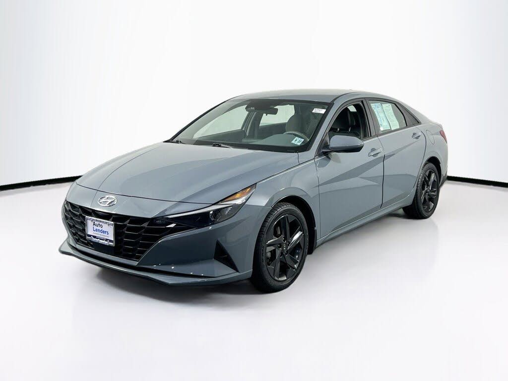 2023 Hyundai Elantra SEL FWD