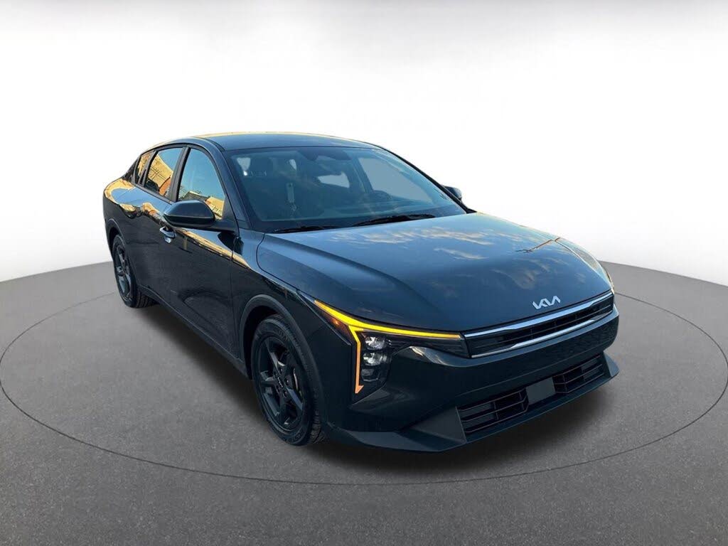 2025 Kia K4 LXS FWD