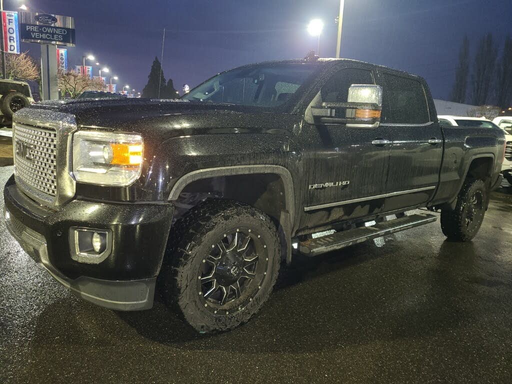 2016 GMC Sierra 2500HD Denali Crew Cab SB 4WD