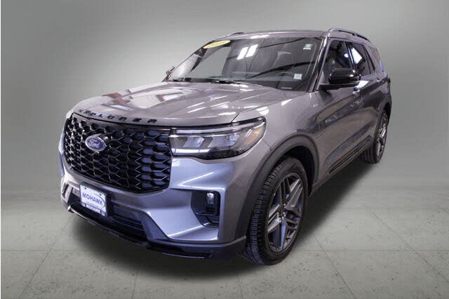 2025 Ford Explorer ST-Line AWD